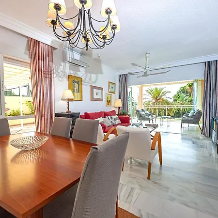 Palmeras With Community Pool Apartment *
