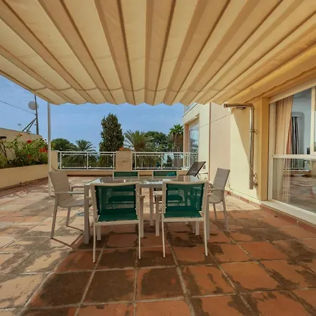 Palmeras With Community Pool Apartment